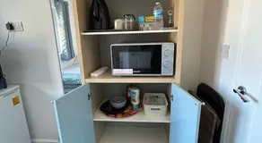 Private Room & En-Suite Bathroom - Long Term Stays & Contractors Welcomed - Image 2
