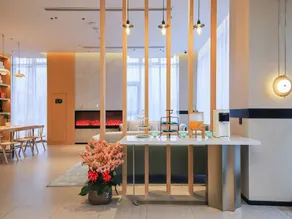 Country Inn & Suites by Radisson Shanghai Meilan Lake Luodian Ancient Town - Image 4