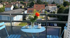 Le Belvédère T2 avec balcon et parking, gare à 50 m - Image 4