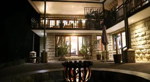 Mt Horeb Manor - Image 3
