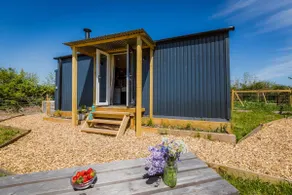 Hares Hideaway shepherds hut - Image 4