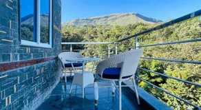 Rashi Z View Estate Stay - Image 2