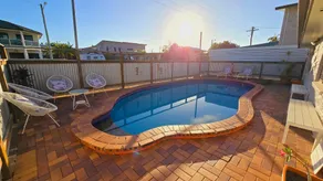Boyne Island Motel and Villas - Image 4