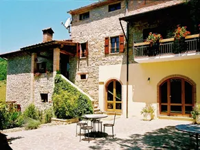 Farmhouse with stables, horses and the ability to make horseback riding - Image 3
