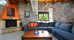 Charming Villa - Image 4