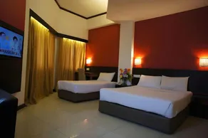 Meldrum Hotel - Image 2