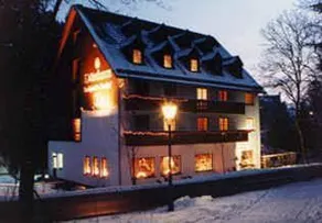 Landhotel Osterlamm - Image 1
