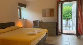 TreeStay - Modern 2 Floor 2 Bathroom Apartment - Image 2