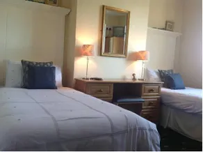 Annandale House - Image 4