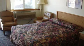 Towne and Country Motel - Image 4