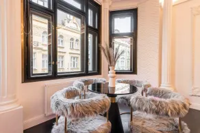 Antique Glam Apartment in Old Town Prague - Image 4