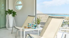JUST SUITES - Image 3