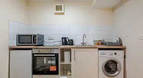 Cosy Retreat Suites - Image 3
