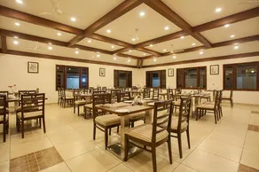 Le Coffee Resort - Image 2