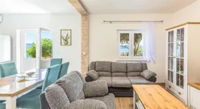 Seaview Deluxe - Image 2
