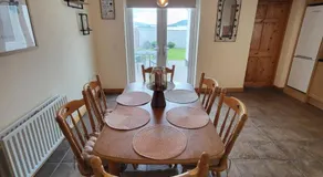 Hawthorns Holiday Home - Image 2