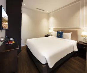 Maro Hotel & Apartment - Image 2