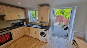3 Bedroom Spacious Modern Comfortable Home in Rochdale, Work, Relax, Explore Manchester, Oldham, Bury - Image 5