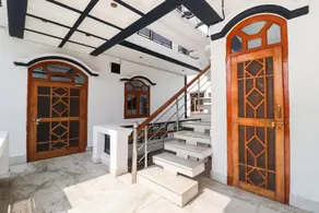 OYO 47896 Hotel Royal Inn - Image 3