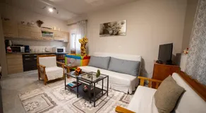 Eleni's GuestHouse - Image 2