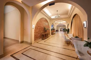 Twin Moon Bay Wehouse Vansort Hotel - Image 4