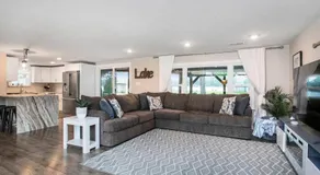 Lakeshore Cottage Waterfront/Great Wi-fi - Image 2