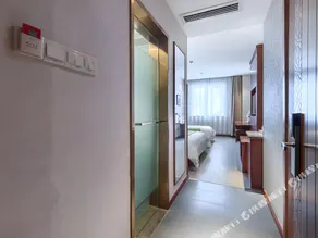 Yi Hotel - Image 3