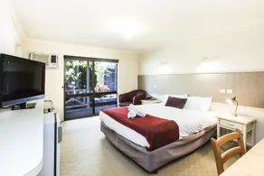 Lake Hume Resort - Image 2