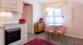 4B Stay - Best Budget Boutique Boardinghouse - Image 2