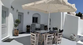 Santorini Cave Suite - Image 5
