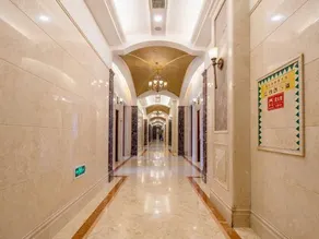 Treasure Island Hotel - Image 3