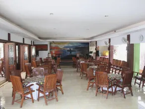 Holiday Beach Inn - Image 2