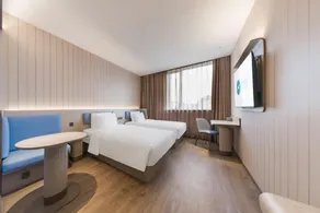 Hanting Hotel Shanghai Zhongyuan Shiguang Road Metro Station - Image 2