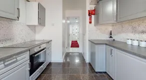 Georgiaonani Service Apartment - Image 2