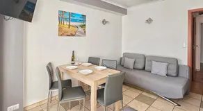 Holiday Home Aparthotel - Image 4