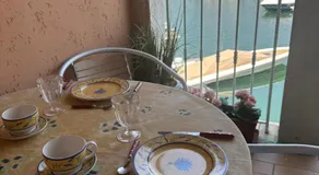 Romance in Port Grimaud - Image 3