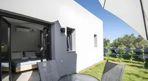 Modern Stay Luxury Suites - Kallikrateia Halkidiki - Image 3