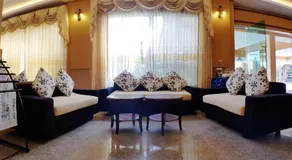 Major Grand Hotel - Image 4