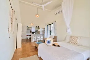 Arena y Mar Beachfront House, El Cuyo by The Spot Rentals - Image 2
