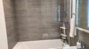 Luxury 2 Bedrooms Apartment with Off Street Free Parking Rugby - Image 3