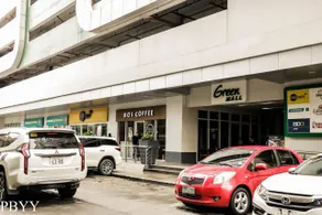 Green Residences Stays by PBYY - Image 3