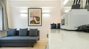 Charing Cross Urban Apartment - Image 2