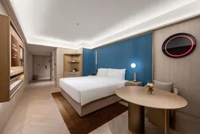 Crystal Orange Qingdao Taidong Pedestrian Street Yan'an Third Road Hotel - Image 2