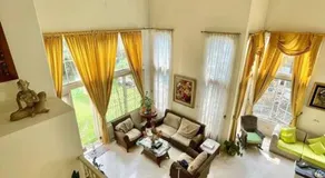 Flower House Villa - Image 2