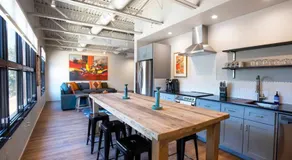 Luxury in the Heart of Historic Downtown Santa Fe 1050 Sq Ft - Image 3