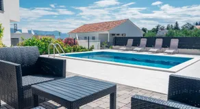 Sea Sun Slatine with 2 bedrooms and pool, near beach - Image 4