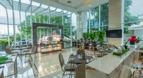 Azana Suites Hotel Antasari - Image 2
