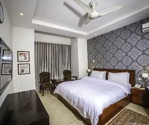 VIP House Shelton - Image 3