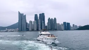 Yacht Island - Image 3