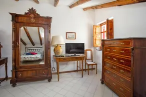 Spacious Apartment with Sea View in Lipari - Image 2